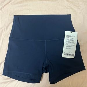 LULULEMON ALIGN™ HIGH-RISE SHORT 4" True Navy size 6